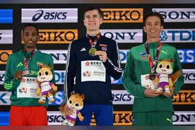 （体育）田径——南京室内世锦赛：男子3000米决赛赛况(2)图片