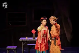 《暗恋桃花源》领衔，这个8月大戏排队上演图片