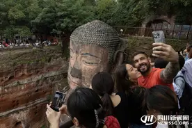 @境内外旅行团，游乐山大佛有新优惠图片