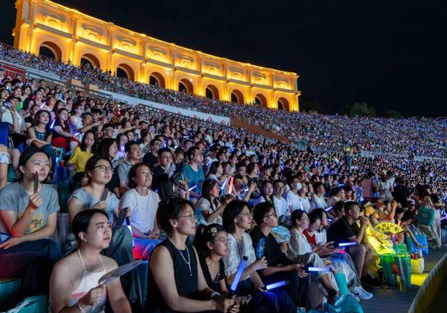 小小票根“串”起长长消费链 |  一张票根激活消费市场