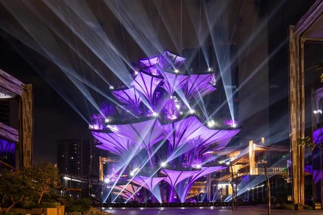 当 “生命之树” 焕新长安，这场光影盛宴藏着西安万象城的周年情书