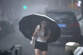 搞边科丨为什么一下班就下雨？“唔通连个天都唔中意你？”图片