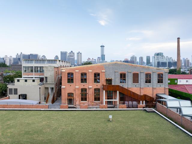 “AI不会让孩子变懒，而将促使我们重新思考教育的目标”