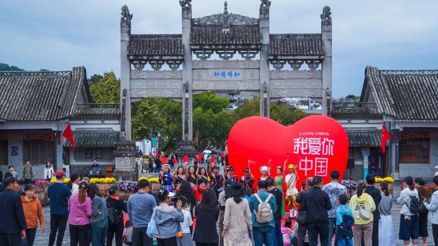 最新预告！【月满和顺·燃情国庆】2025和顺古镇国庆狂欢节即将开启！
