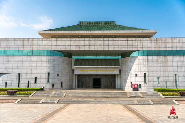 “多巴胺”旅游上新，跟着北北打卡“赤黄红”