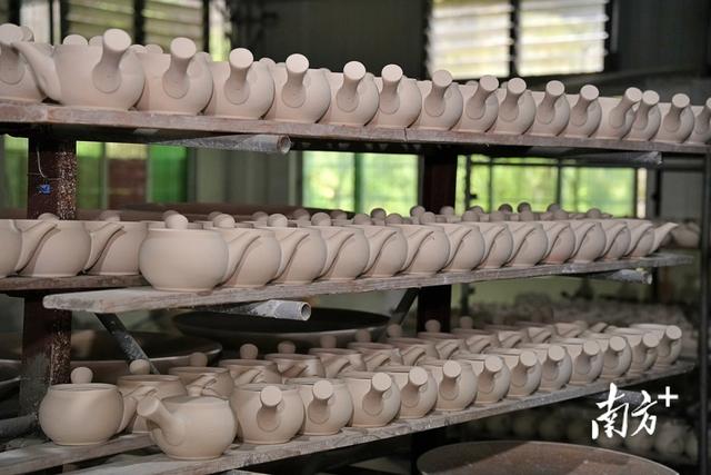 探秘大埔陶瓷：工坊巧变“潮玩” 非遗传承与工业旅游的奇妙碰撞