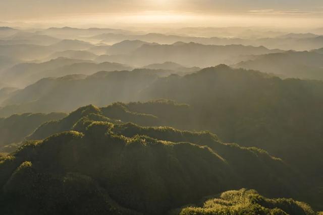 2025 收尾，谁在想念江西这座 “浪浪山”？