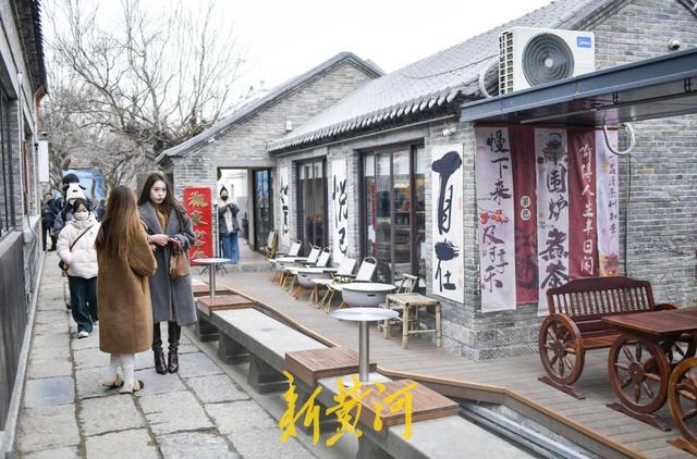 墙缝里“流”出网红新景点 明府城西更道泉水小河迎客