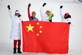 铁路闺女禇源蒙亚冬会夺金图片