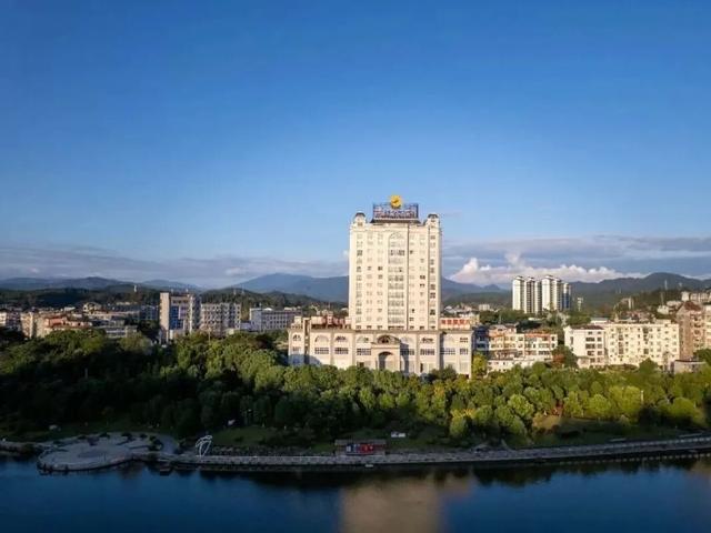 @大学生们！快拿着学生证来三明建宁，超多优惠等着你！