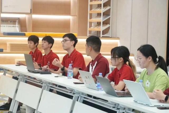 一起照亮更广阔的世界丨北京大学代表队参加国际基因工程机器大赛2025年参赛总结