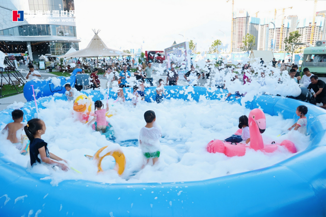试业10天吸客30万！深圳·华发前海冰雪世界成文旅“新顶流”