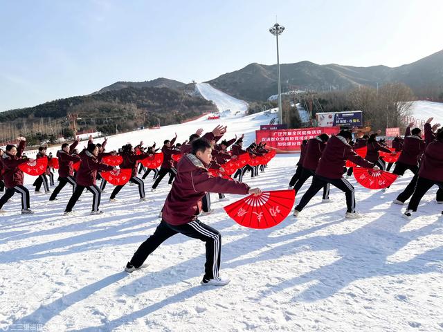 不止于雪!探访营口何家沟:一个滑雪场的四季“出圈”之路