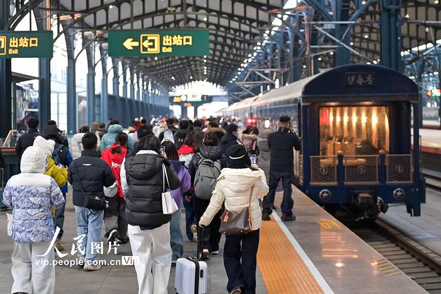 黑龙江：“伊春号”旅游专列试运行