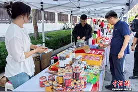 （乡村行·看振兴）篮球赛“搭台”农特产“唱戏” 山西繁峙“体育+农业”助振兴图片