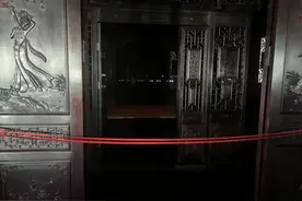 “华夏第一床”？1.15亿元天价床降价了！7000万元起拍图片