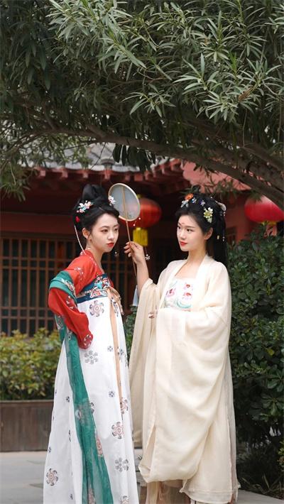 开封清明上河园将对以下人群免费一个月