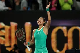 郑钦文上榜2024女运动员收入榜第四，网球运动为什么如此“吸金”图片