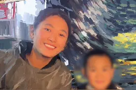 妈妈腰间系一根绳 绑着患有自闭症的孩子卖凉皮 “忙的时候怕他乱跑”图片