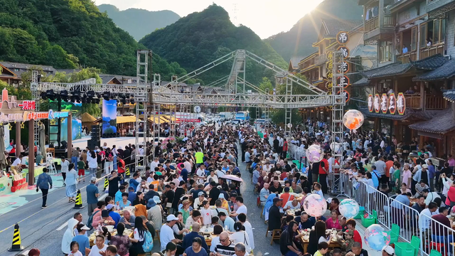 清凉天丨湖北神农架：华中绿肺，22℃秘境