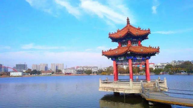 赵传山：一湖碧波一湖诗