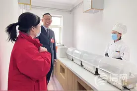 提案现场交 部门马上办：青岛15分钟老年助餐服务圈已初步形成图片