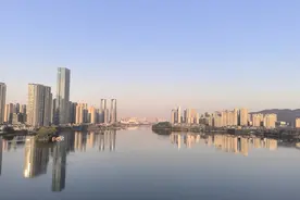 随笔丨范良君：梅溪湖畔，我这“西游”！图片