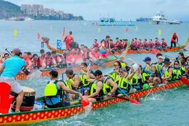 深圳唯一的海上龙舟赛大鹏举办 浓郁端午滋味图片