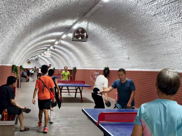 22℃避暑！这里可以免费打球下棋看电影，待上一整天