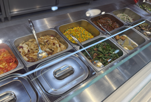 「贵妇超市」，正在变成「穷鬼食堂」？