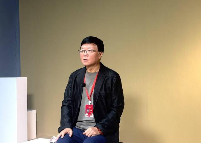 专访总台2025年“秋晚”总撰稿杨启舫：三星堆青铜器、AI机器人将亮相