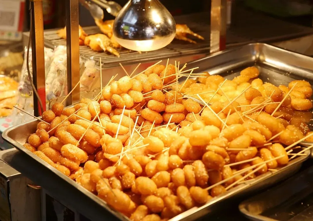 双向奔赴！来一场红城烟火之旅