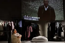 一部独角戏，用家书的方式“请”于是之“回”舞台图片