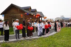 “婚礼大绣球 抛出正能量” 婚礼中国大爱传递暨兴安盟第二届远行式婚旅联谊交友活动举办图片