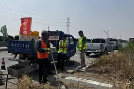庆云公路分中心开展公路附属设施修复工作图片