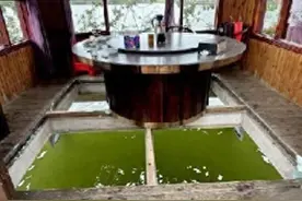 前区长疑因水上餐厅玻璃破裂落水溺亡，业内：玻璃可能强度不够也未及时排查隐患图片