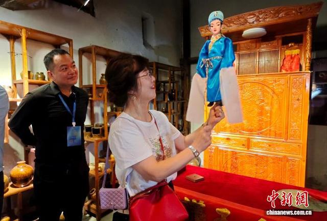 海外华媒的周宁避暑新体验：云深之处，“鱼”乐无穷