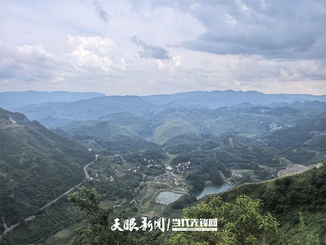 【绿色发展】山水人城和谐共融！从烽火里走过的24道拐看贵州山地新型城镇化