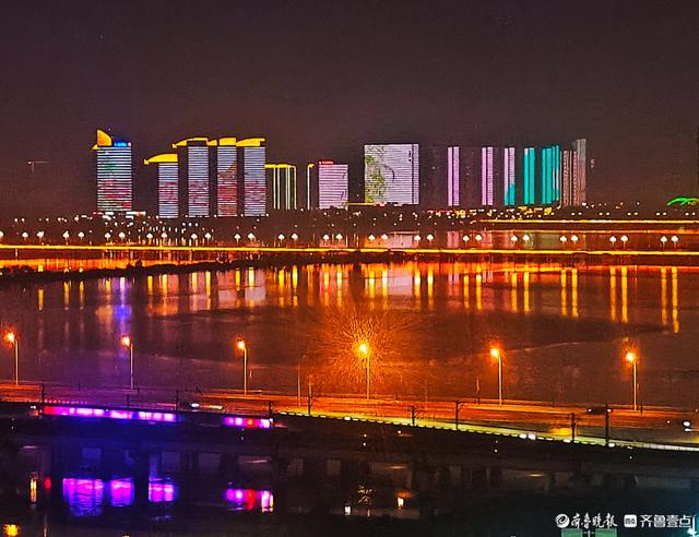 双节拍|国庆夜登皇山阁，观沂河岸边美景