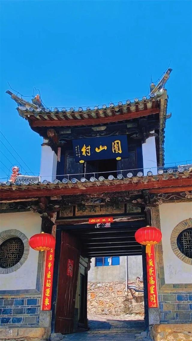 红河州庆专列来啦，上车，吃席去！