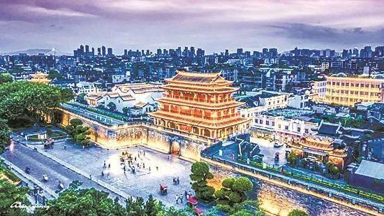 12条路线、80个热门场景、15个优秀案例，助你“解锁”广东新玩法……