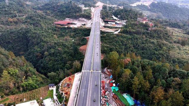 百辆车300余人打卡鹤峰 美景美食民俗一站式解锁