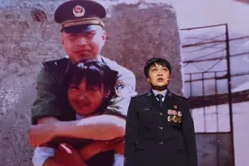 “012642”，一个属于三个人的警号图片