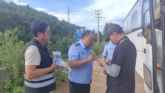 丽江市文化市场综合行政执法支队：守好丽江暑期“文旅安全线”