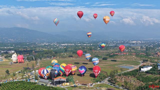 热气球首次飞跃龙泉山！成都金堂点亮“赛事+”低空经济新图景