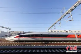 近距离实探CR450动车组图片