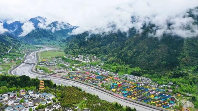 首个秋假！绵竹又火了......