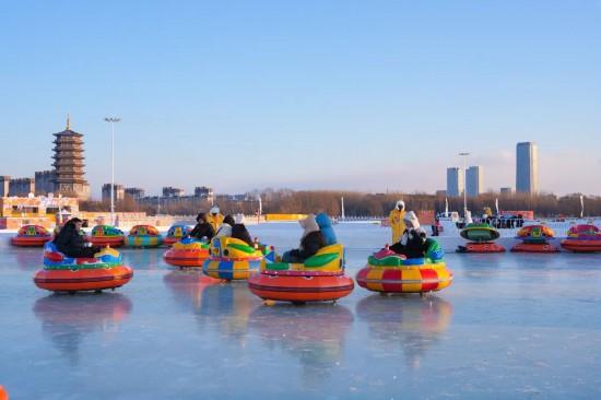 长春新区北湖企鹅村第二季盛装启幕