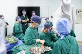 解放军总医院第九医学中心成功完成高难度脑干旁岩斜区脑膜瘤切除手术图片