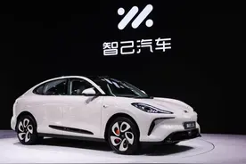 智己汽车2年走完头部玩家9年智驾路，刘涛称“真正的PK在后头”图片